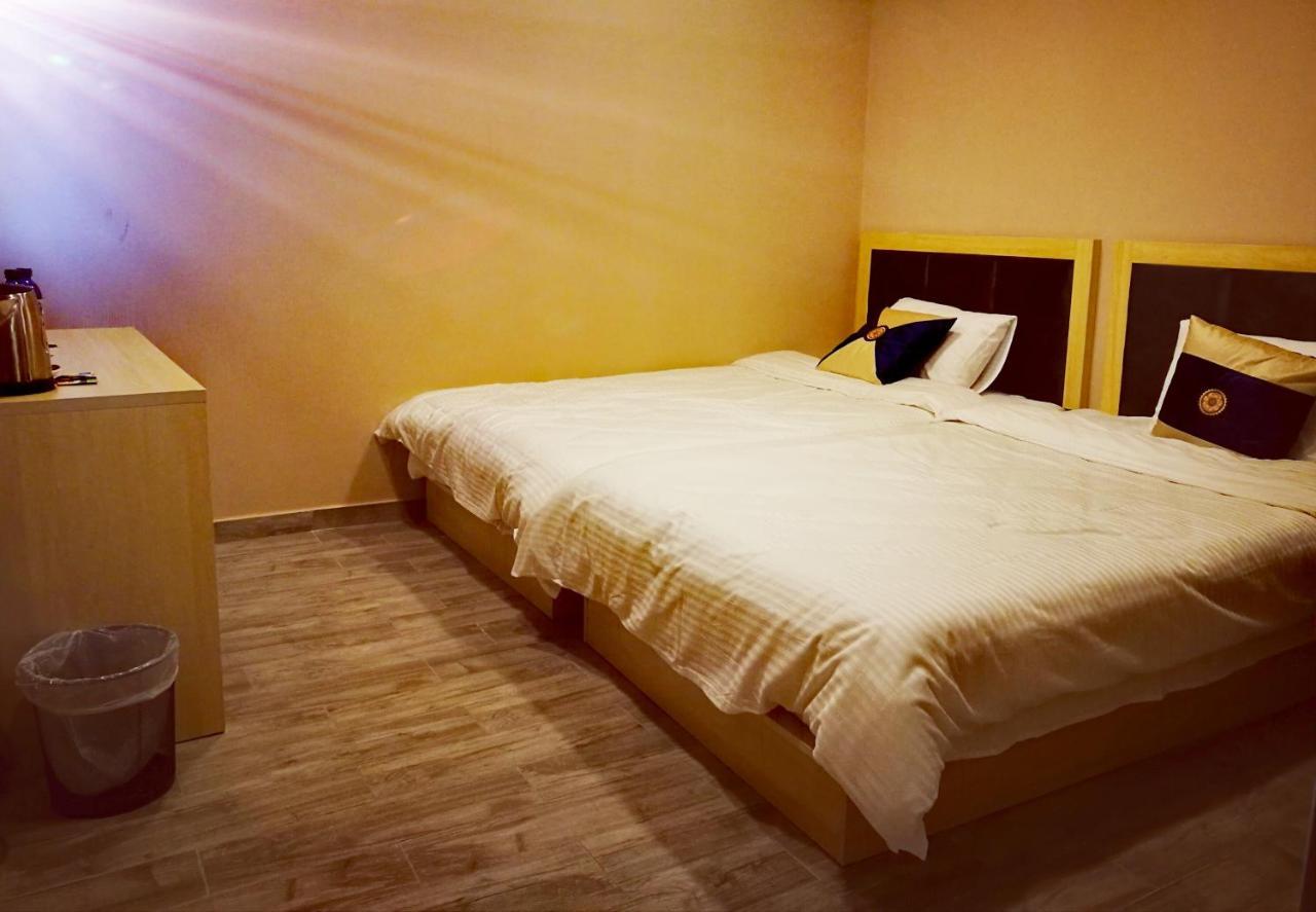 Top Boutique Hotel（首席精品酒店） Tbilissi Extérieur photo